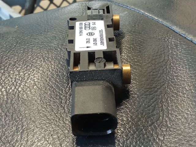 bontott AUDI A4 B6 Bal hátsó Oldal Ütközés Érzékelő