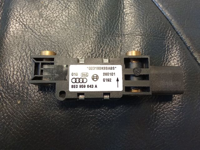 bontott AUDI A4 B6 Bal hátsó Oldal Ütközés Érzékelő