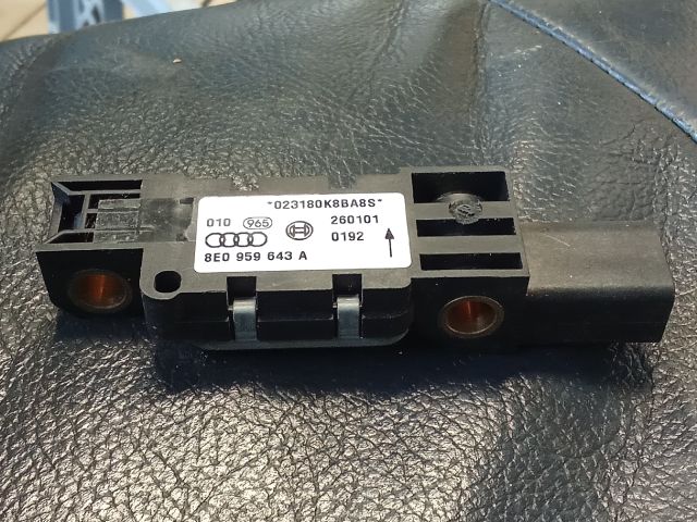 bontott AUDI A4 B6 Bal hátsó Oldal Ütközés Érzékelő