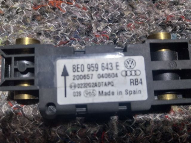 bontott AUDI A4 B6 Bal hátsó Oldal Ütközés Érzékelő