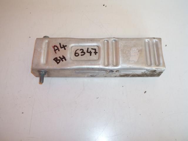 bontott AUDI A4 B6 Bal hátsó Ütközéscsillapító