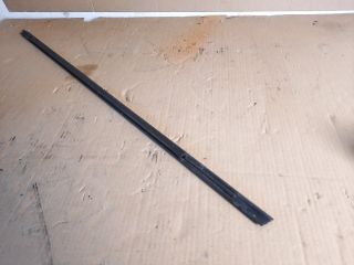 bontott AUDI A4 B6 Bal hátsó Vízlehúzó Gumicsík