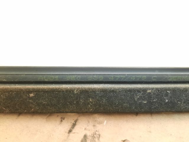 bontott AUDI A4 B6 Bal hátsó Vízlehúzó Gumicsík