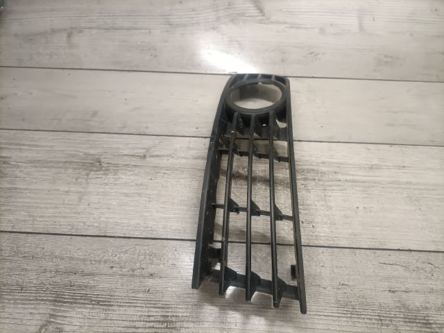 bontott AUDI A4 B6 Bal Ködfényszóró Lámpakeret