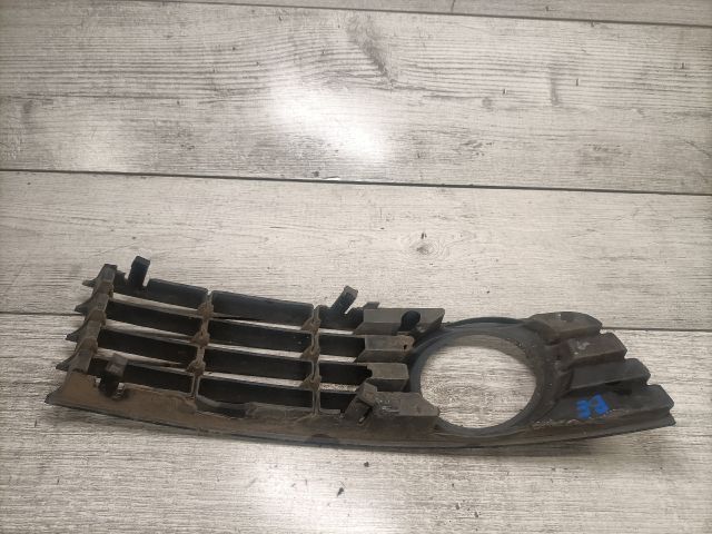 bontott AUDI A4 B6 Bal Ködfényszóró Lámpakeret