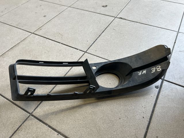 bontott AUDI A4 B6 Bal Ködlámpa Rács