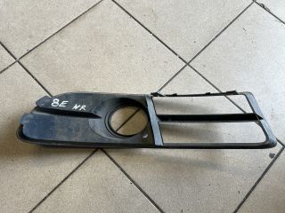 bontott AUDI A4 B6 Bal Ködlámpa Rács