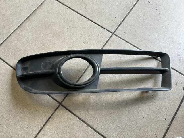 bontott AUDI A4 B6 Bal Ködlámpa Rács