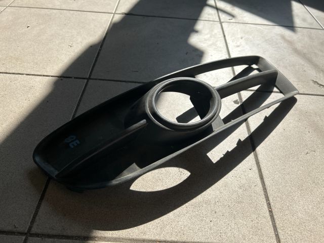 bontott AUDI A4 B6 Bal Ködlámpa Rács