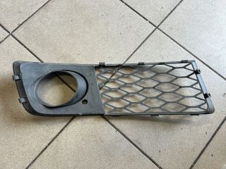 bontott AUDI A4 B6 Bal Ködlámpa Rács