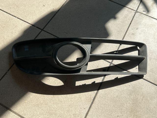 bontott AUDI A4 B6 Bal Ködlámpa Rács