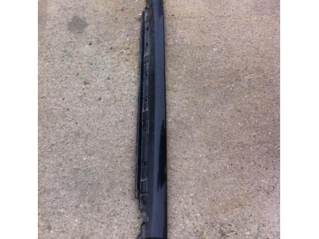 bontott AUDI A4 B6 Bal Küszöb