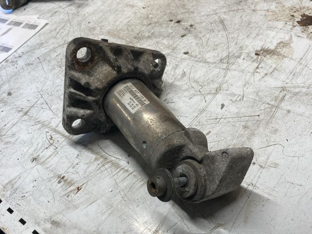 bontott AUDI A4 B6 Bal Lökhárító Tartó Nyúlványvég