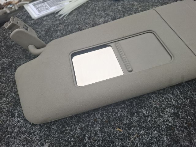 bontott AUDI A4 B6 Bal Napellenző