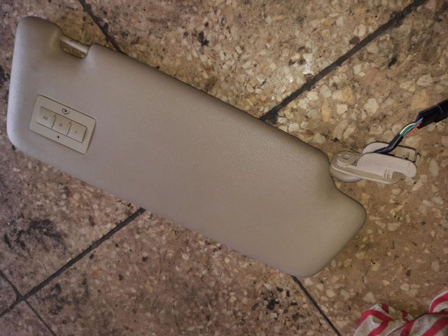 bontott AUDI A4 B6 Bal Napellenző