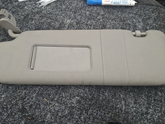 bontott AUDI A4 B6 Bal Napellenző