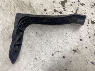 bontott AUDI A4 B6 Bal Sárvédő Oldaltartó