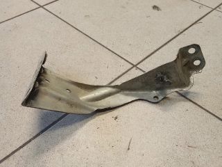 bontott AUDI A4 B6 Bal Sárvédő Oldaltartó