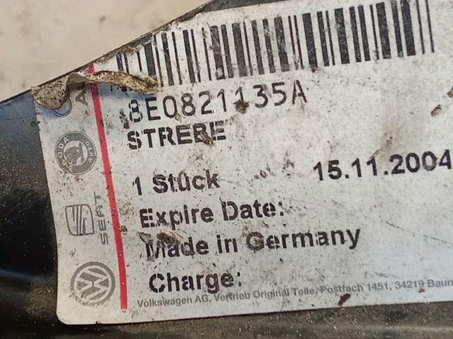 bontott AUDI A4 B6 Bal Sárvédő Oldaltartó