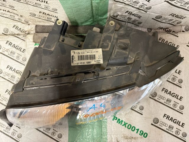 bontott AUDI A4 B6 Bal Xenon Fényszóró