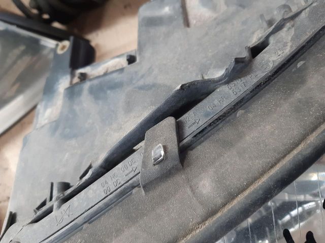 bontott AUDI A4 B6 Bal Xenon Fényszóró