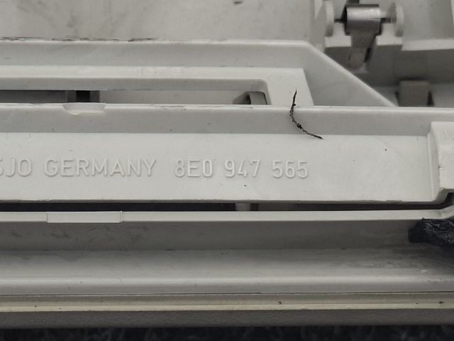 bontott AUDI A4 B6 Beltér Világítás Első