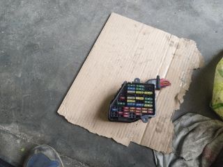 bontott AUDI A4 B6 Biztosítéktábla Utastér