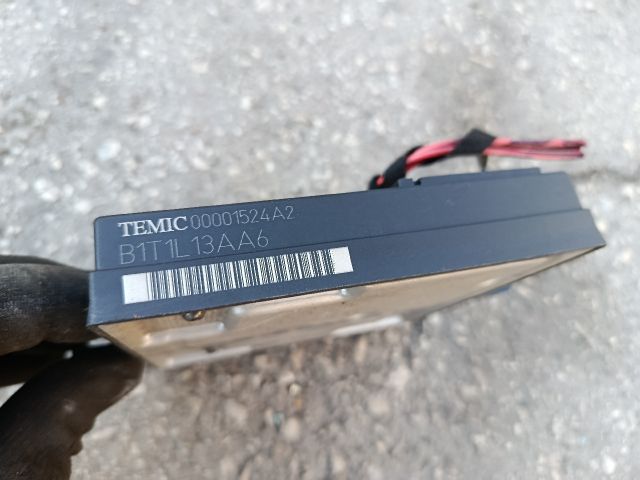 bontott AUDI A4 B6 Biztosítéktábla Utastér