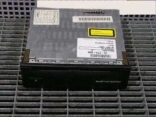 bontott AUDI A4 B6 CD / DVD Tár