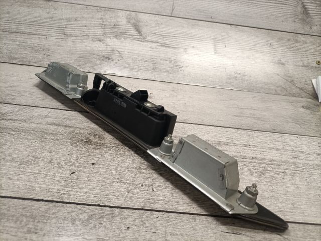 bontott AUDI A4 B6 Csomagtér Nyitó Kar / Gomb