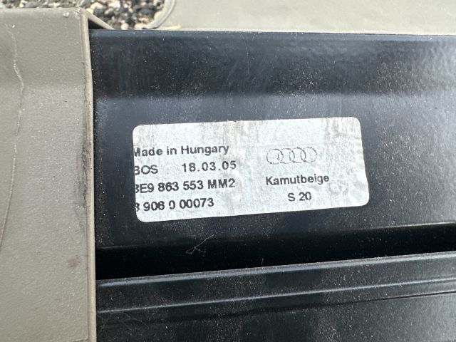 bontott AUDI A4 B6 Csomagtér Roló