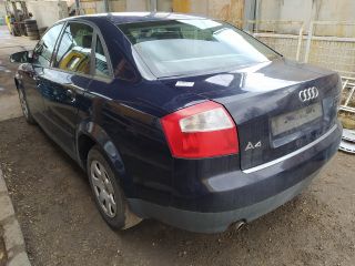 bontott AUDI A4 B6 Csomagtérajtó Jobb Zsanér