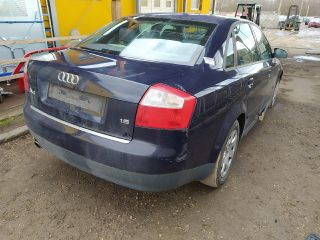 bontott AUDI A4 B6 Csomagtérajtó Jobb Zsanér