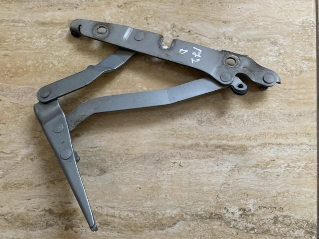 bontott AUDI A4 B6 Csomagtérajtó Jobb Zsanér