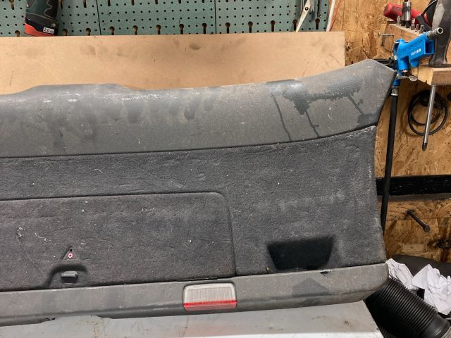 bontott AUDI A4 B6 Csomagtérajtó Kárpit