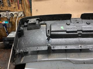 bontott AUDI A4 B6 Csomagtérajtó Kárpit