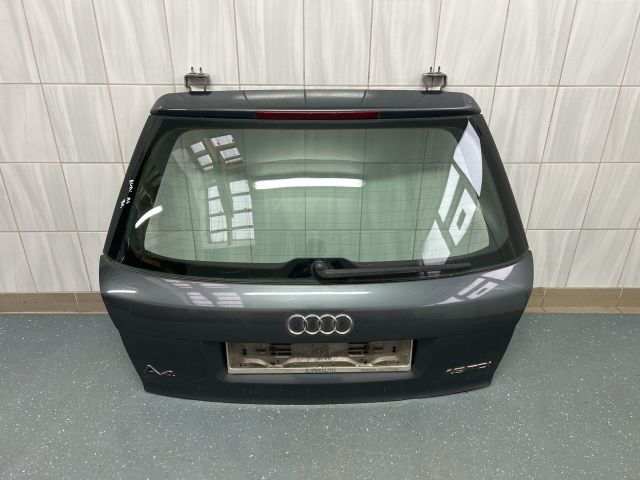 bontott AUDI A4 B6 Csomagtérajtó (Részeivel)