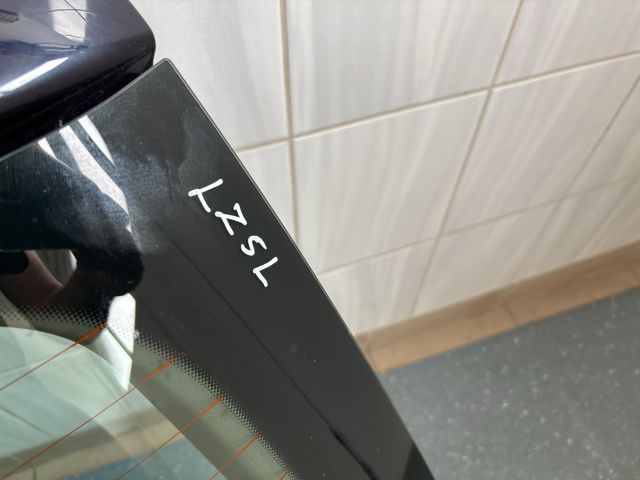 bontott AUDI A4 B6 Csomagtérajtó (Részeivel)