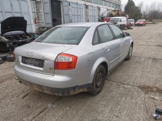 bontott AUDI A4 B6 Csomagtérajtó (Részeivel)