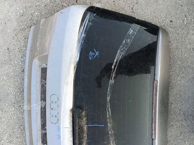 bontott AUDI A4 B6 Csomagtérajtó (Részeivel)