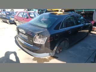 bontott AUDI A4 B6 Csomagtérajtó (Részeivel)