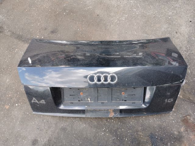 bontott AUDI A4 B6 Csomagtérajtó (Részeivel)