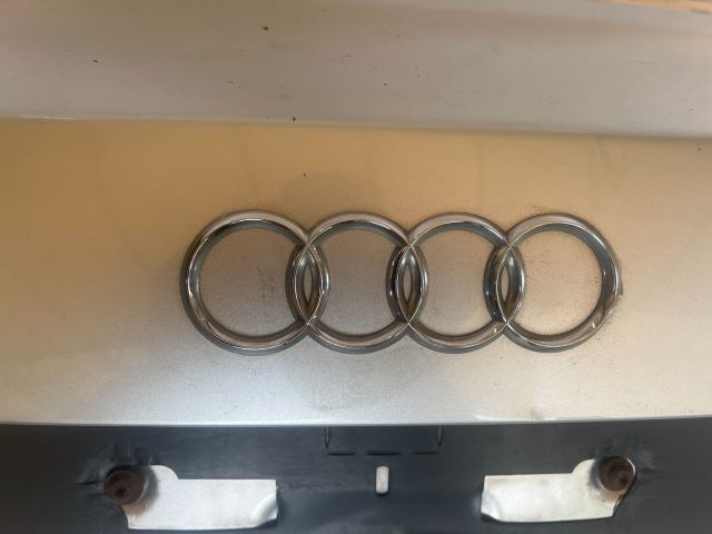 bontott AUDI A4 B6 Csomagtérajtó (Részeivel)