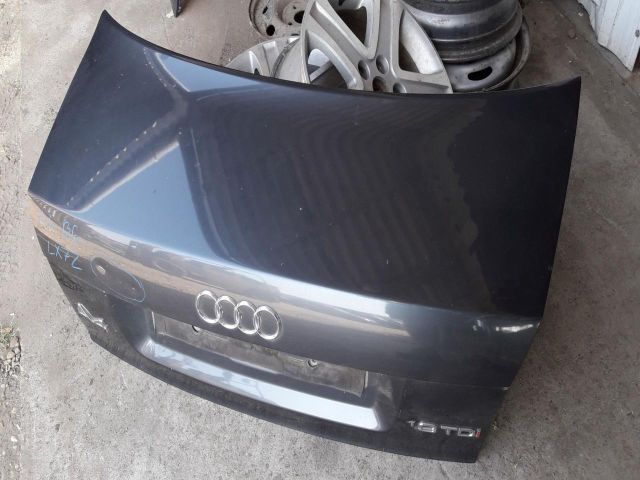 bontott AUDI A4 B6 Csomagtérajtó (Üres lemez)