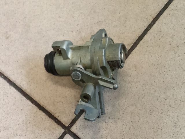 bontott AUDI A4 B6 Csomagtérajtó Zárszerkezet