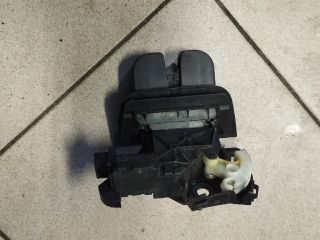 bontott AUDI A4 B6 Csomagtérajtó Zárszerkezet