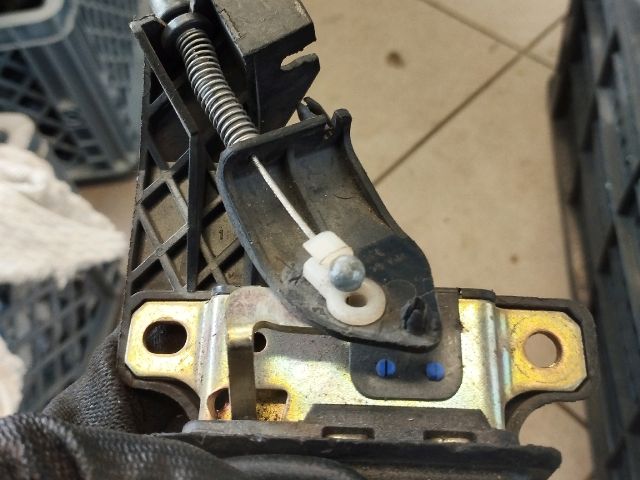 bontott AUDI A4 B6 Csomagtérajtó Zárszerkezet