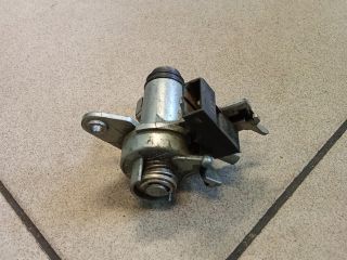 bontott AUDI A4 B6 Csomagtérajtó Zárszerkezet