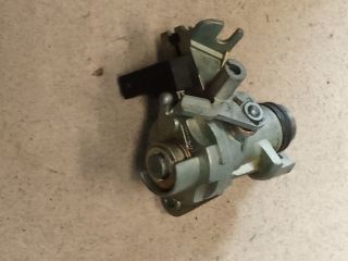 bontott AUDI A4 B6 Csomagtérajtó Zárszerkezet