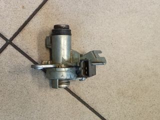 bontott AUDI A4 B6 Csomagtérajtó Zárszerkezet